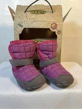 "New in Box" Baby Keen River Purple and Pink Quilted Booties size 12 mo